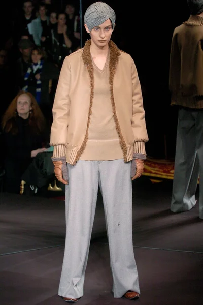 Look 27